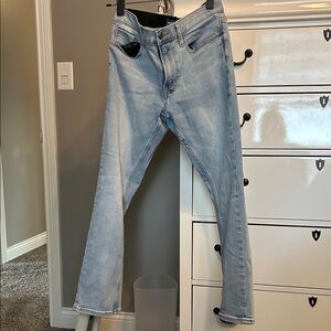 Old Navy Men's Slim Jeans in Light Blue